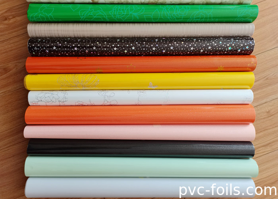Hoogglanzend kleurrijk patroon zelfklevende PVC-filmrol voor meubelversiering