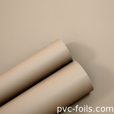 Fabrieksontwerp PVC-membraanfolierol voor MDF-deuren, membraanpers