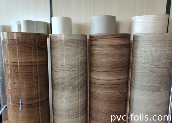 Hoogglanzende PVC-meubelfilmrol voor moderne kastoppervlakken