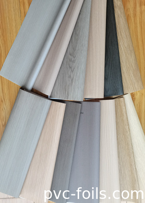 Matte houtgraan PVC interieurfilm voor de decoratie van meubeloppervlakken