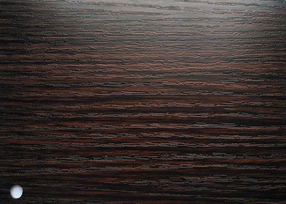 De donkere Decoratieve Films van pvc van de Okkernoot Houten Kleur voor Binnenlandse Zelfklevende Oppervlakte